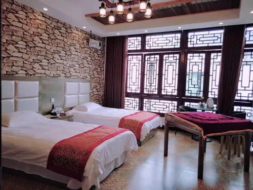 Lianhuajing Chinese Inn (Jiuzhou Old Town)