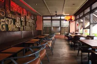 Rambuttri Village Inn & Plaza