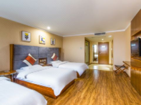 唐山悦百客商务酒店 - 经济三人房