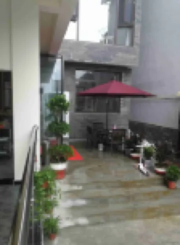 Pengzhou Longmen Four Seasons Homestay