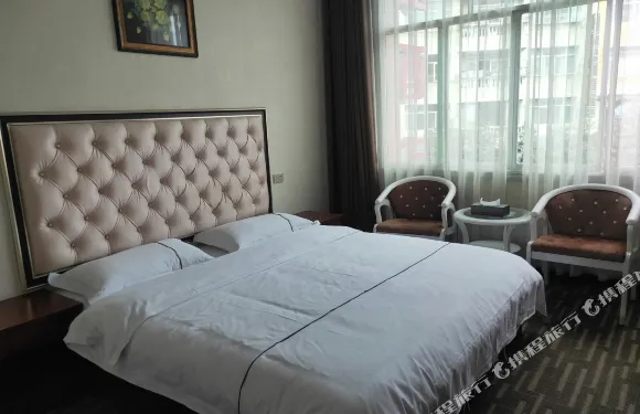 麻江曼谷雨主題酒店