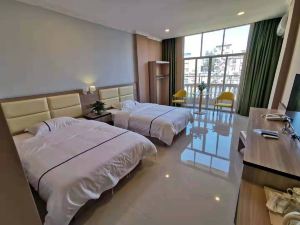 Dongxing Haijie Holiday Hotel