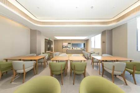 JI Hotel (Shanghai Hongqiao Maotai Road) Отели рядом с достопримечательностью «Shanghai University of Engineering Science Gymnasium»