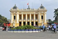 ลูเซียน ฮานอย เลคไซด์ โรงแรม & รูฟท็อป โรงแรมในฮานอย