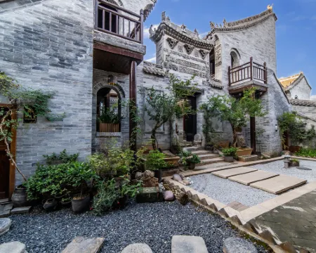 Liquan Xiangshe Courtyard Homestay (Yuanjia Village) Hotels in Liquan