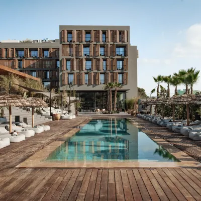 Oku Ibiza Hotels in der Nähe von Strand Playa Es Pouet