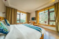 Danba Dianshi · Baoshengju Hostel - balcony