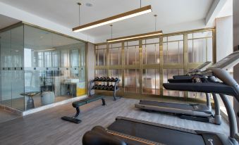 Echarm Plus Hotel (Wuhan Donghu College Dahualing Subway Station)
