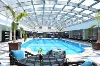 Kai Wah Plaza Hotel - Kolam Renang