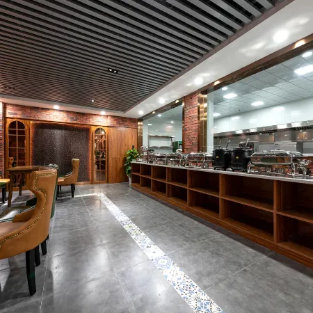 James Joyce Coffetel Hotel (Yi County Yandu Ancient City)