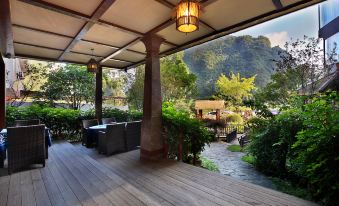 Yishuiwan Resorts Hotel(Yangshuo Yulong River Tourist Resort)