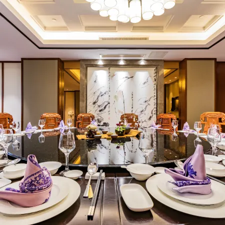 Oriental Pearl Rezen Hotel