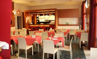 Bella Italia Palace Hotel - Housity