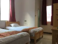 Luding Tangge Farm Stay