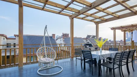 Floral Hotel· Hangzhou Migu Future Homestay Отели рядом с достопримечательностью «Xianshan Mountain»