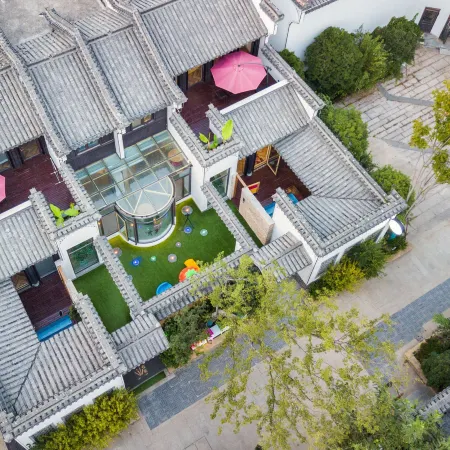 Lily's house