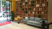 Xingyi Chain Hotel (Huichang Drama Town)
