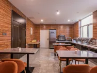 7 Days Premium Hotel (Xingtai Historical and Cultural Park Ruihe City) - فطور