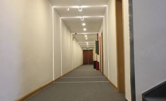 Dragon Star Hotel (Jincheng Central Pedestrian Street Store)