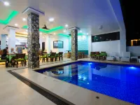 Manarra Sea View Resort - Pools