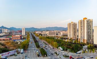 HanTing Hotel (Zunyi Lindayangguangcheng)
