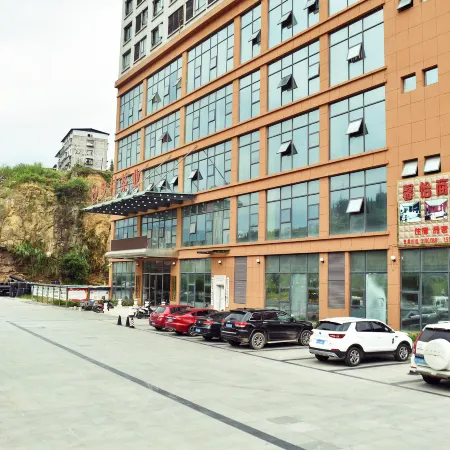 Xingyi Business Hotel