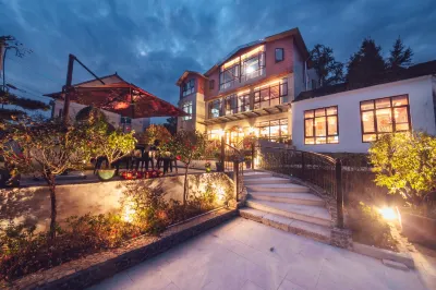 Zuoshangyun Guesthouse Отели рядом с достопримечательностью «Парк Цзиньцзинь»