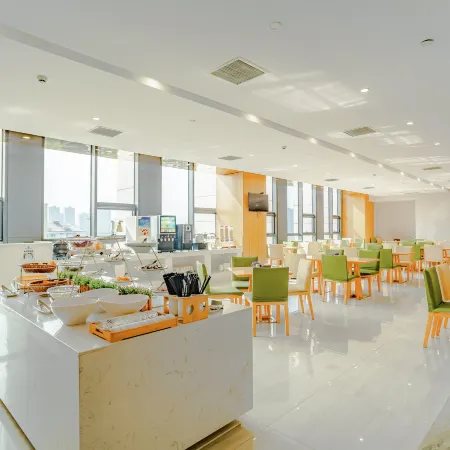 Jinshi Business Hotel Отели рядом с достопримечательностью «Город Shuihu»