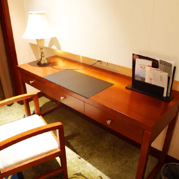 Donghai Junlan Hot Spring Hotel