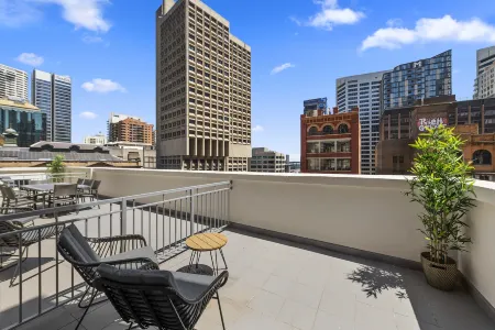 Yehs Hotel Sydney Qvb Отели рядом с достопримечательностью «Сиднейский Таун-холл»