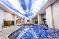 Mechar Green Hotel (Mingshi Store, Nanyuan West Road, Zhangjiagang) - Kolam Renang