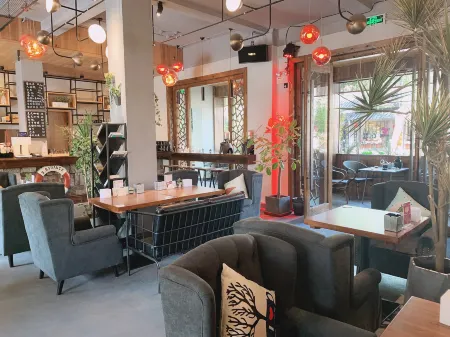 Huaji Hostel Отели рядом с достопримечательностью «Zhejiang University of Water Conservancy Hydropower (Nanzhang Campus)»