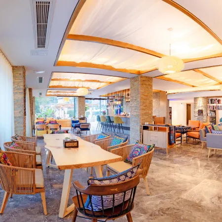 Tengshe Inn