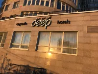 Deep Hotel
