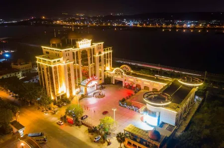 King We Holiday Hotel Отели рядом с достопримечательностью «Quanzhou Campus, Huaqiao University»