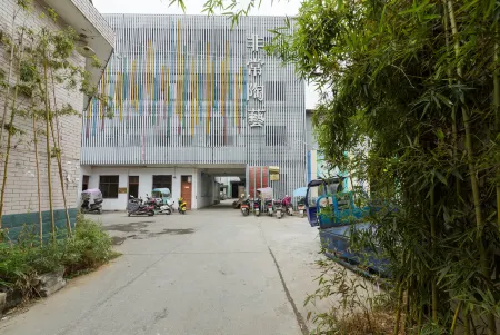 Very Much Pottery Homestay Отели рядом с достопримечательностью «Huangyao Scenic Area»