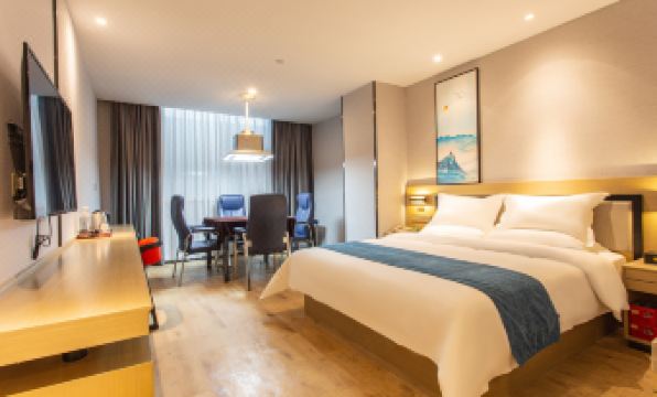Unitour Hotel (Chaoyang Square Nanning Railway Station)