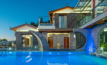 NARKA Hot Springs Resort Hotel