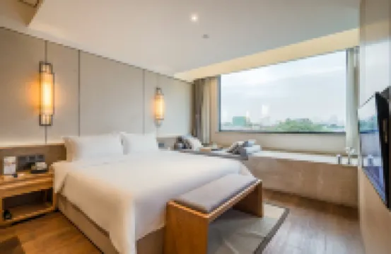 The Hidden House Hotel(Chengdu DuFu Thatched Cottage Southwest University of Finance)