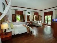 Sokhalay Angkor Villa Resort Hotels near សួន បៃតងអង្គរ
