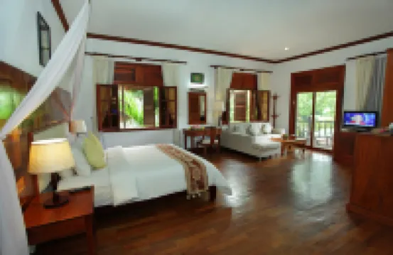 Sokhalay Angkor Villa Resort Hotels near Theam's Gallery