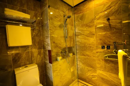 Thai 9 Business Hotel Crystal Shop Отели рядом с достопримечательностью «Daqing Normal University»