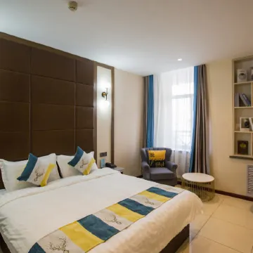 Harbin Wanjia Lights Business Hotel Отели рядом с достопримечательностью «Jintaizu Mausoleum»