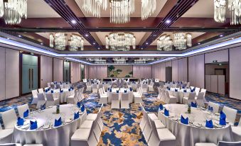 2. Hilton D..
