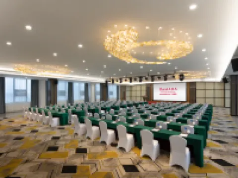 Ramada Plaza by Wyndham Wenzhou Cangnan Hotels in Cangnan