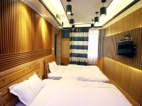 广州鹿途-轻奢酒店式公寓 - 轻享向阳双床房