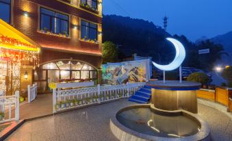 Fengqilin Hot Spring Hotel