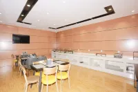 Chonpines Hotel (Tianshui Lantian City Square)