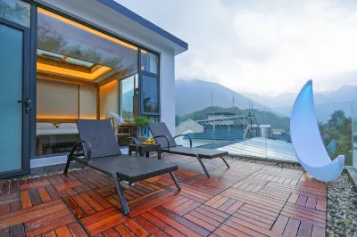 Xiying bieyuan holiday home stay (Tangkou South Gate store of Huangshan Scenic Spot) Hotels near Emerald Valley