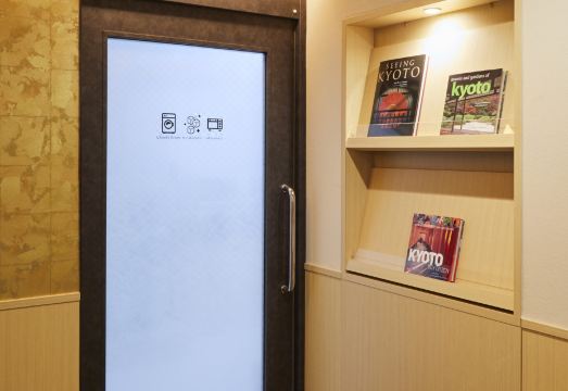 교토 기온 호텔 야경 이미지